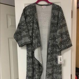 LuLaRoe Shirley M NWT